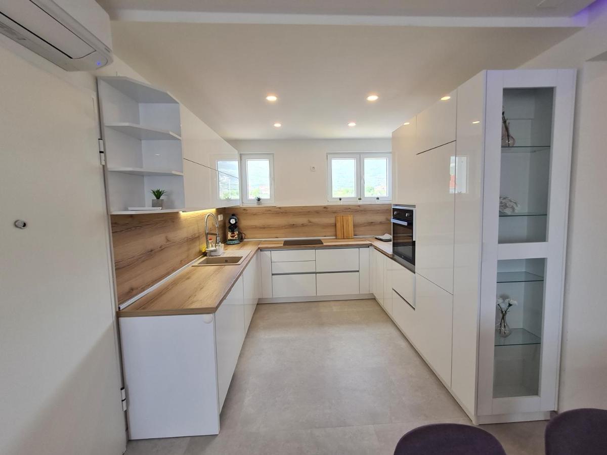 Holiday Apartment Marijana Kaštela المظهر الخارجي الصورة